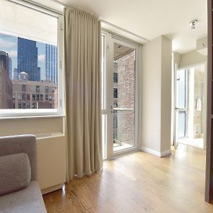 Queen Premier Balcony